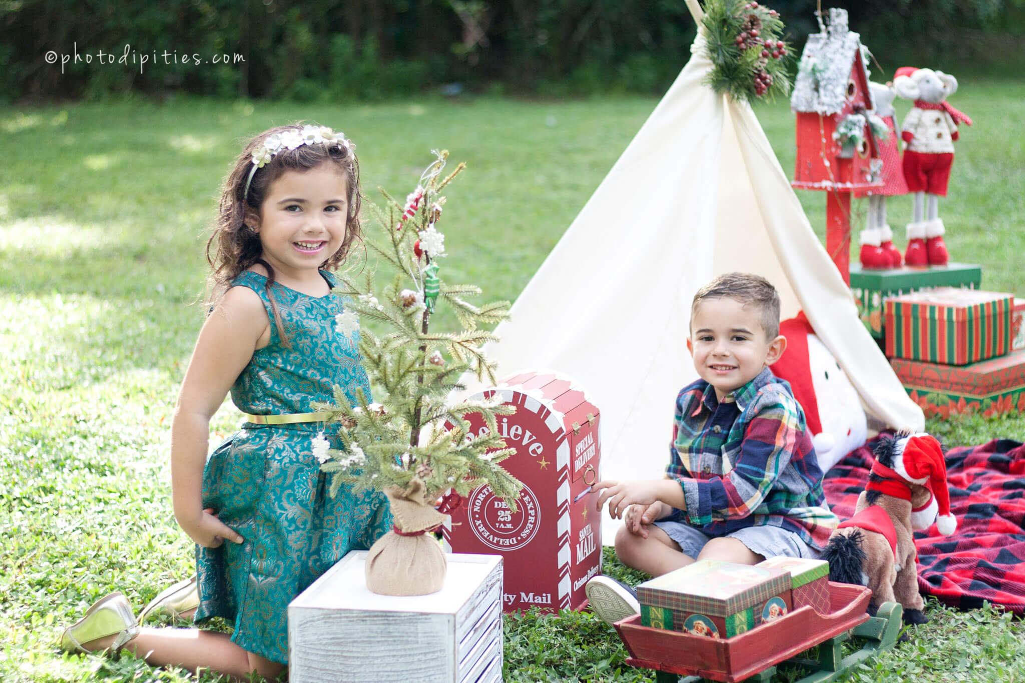 Photodipities Family | Children Photography | Christmas Mini Session
